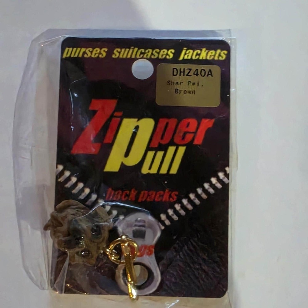 Conversation Concepts Vintage 0.5" Brown Shar-Pei Zipper Pull Charm